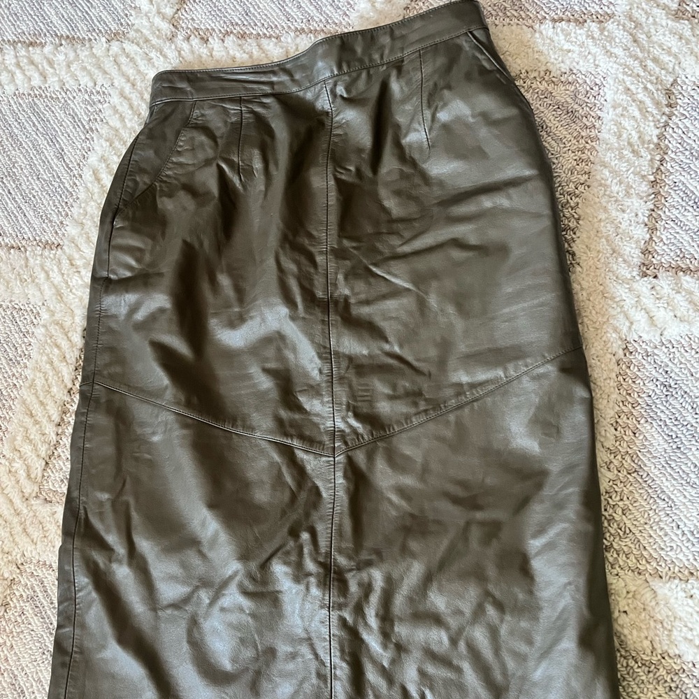 Vintage 80s genuine leather skirt - Picture 6 of 8